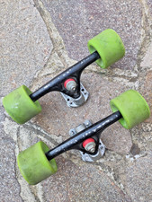 Paris V2 Longboard Trucks (Nero/Grigio) + Ruote e Cuscinetti (in Omaggio) 
