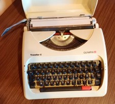 Macchina da scrivere Olympia