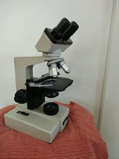 Microscopio biologico Nikon