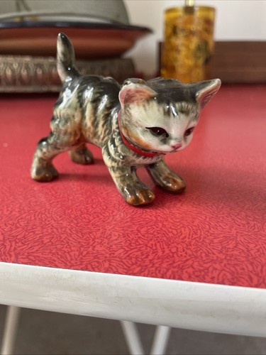 Vintage tabby cat ceramic - tabby,