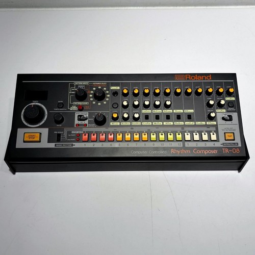 Roland rhythm composer - tr-08,