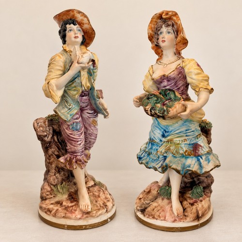 Coppia statuine porcellana