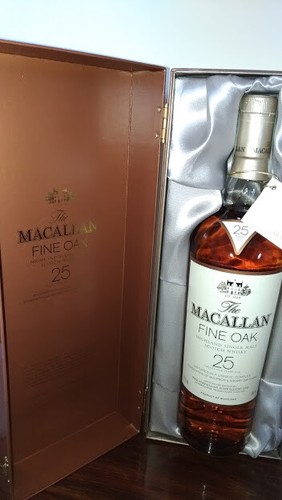 Macallan 25yo fine - 25yo,