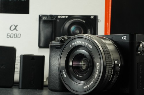 Fotocamera digitale mirrorless