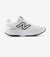 Scarpe New Balance Fresh Foam 520 v9 bianco nero  da donna