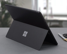Microsoft Surface Pro 8 13
