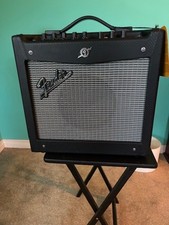 AMPLIFICATORE FENDER MUSTANG