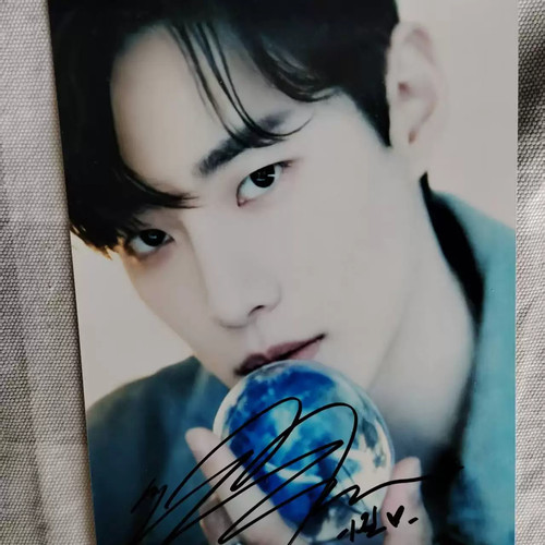 2pm lee junho autograph photo - autograph,