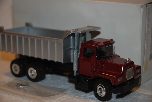 Conrad camion mack - conrad, assi