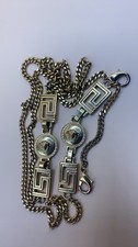 Rara catena Versace per