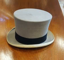 Lock hatters top hat - &,