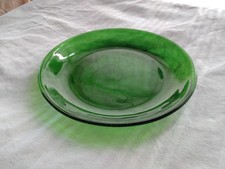 Piatto in vetro verde