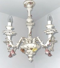 Lampadario in porcellana con