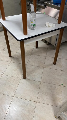 Tavoli quadrati bianco - quadrati, )bianco