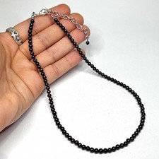 Collana di perline con pietre