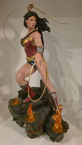 Wonder woman exclusive - wonder,