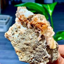 288 Vanadinite Naturale con