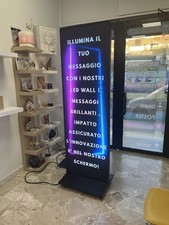 TOTEM DIGITALE PER PUBBLICITÀ