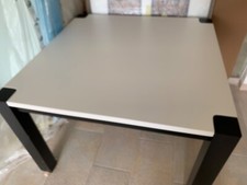 Tavolo da sala cucina quadrato laccato bianco e nero anni ‘70 