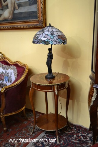 Tavolino etagere intarsiato