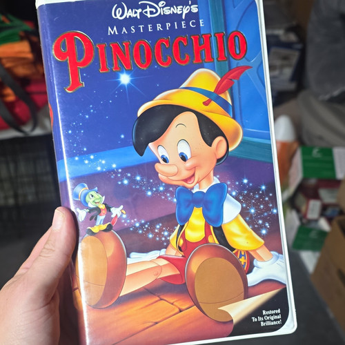 Walt disney home - walt, video