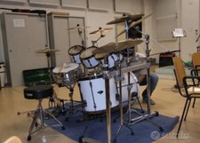 Batteria Tama SuperStar HyperDrive bianca + accessori