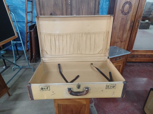 Valigia baule vintage con