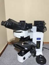 Set microscopio da ricerca