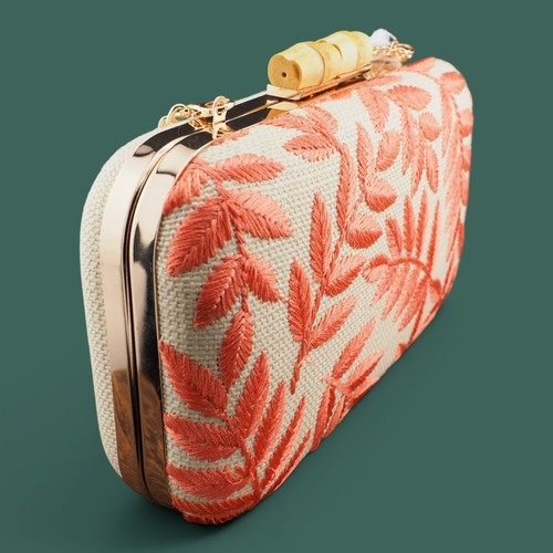 Pochette stile hippie ricamata