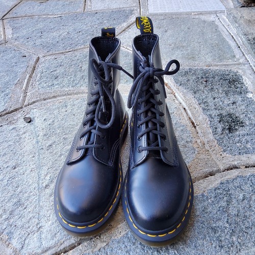 Martens nero mod 1460 - 36,