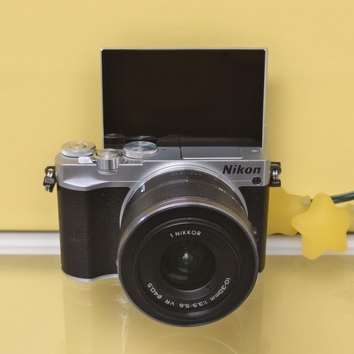 Nuova fotocamera digitale - nuova,