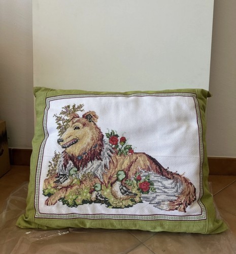 Cuscino decorativo con pizzo