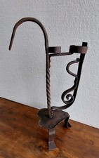 ANTICO CANDELIERE iN FERRO BATTUTO  E FORGIATO XIX Secolo