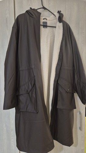 Cappotto lungo effetto pelle