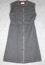 vintage JAEGER WOOL SLEEVELESS