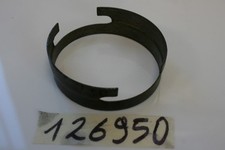 Retaining band differential