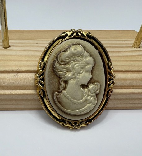Spilla ovale stile - in,