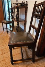 2 SEDIE ANTICHE primo 900 in Legno Massiccio con Seduta In Cuoio