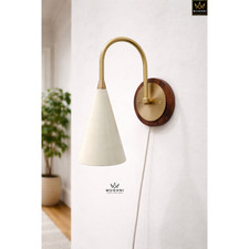 Applique da parete metà