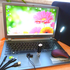 Acer V5 572 15 pollici