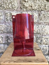 Lampada tipo Take Kartell design Ferruccio Laviani rossa plastica trasparente