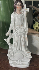 Antica figura in ceramica