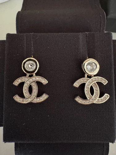 Authentic chanel 25s crystal - 25s,