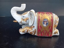 Elefante in porcellana "The