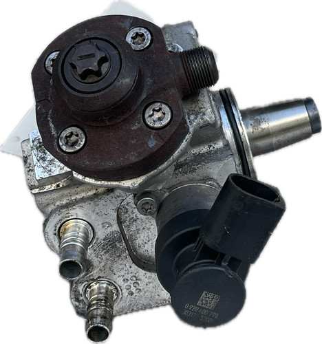 Pompa iniezione per modello