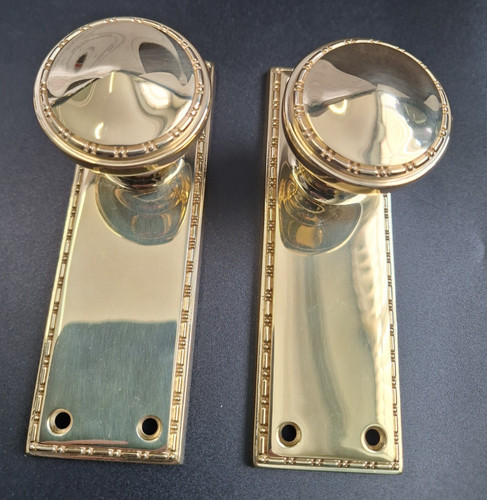 Sausage pea knob latch furn - pea,