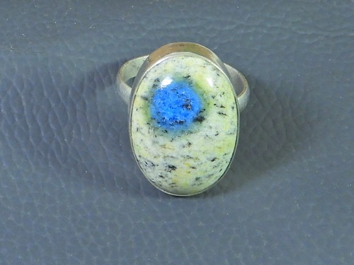 Anello ovale fatto - , a