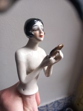 Mezza Figurina In Porcellana
