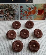 Bottoni vintage 7 pz., anni 50, colore marrone, materiale resina, diametro 3 cm.