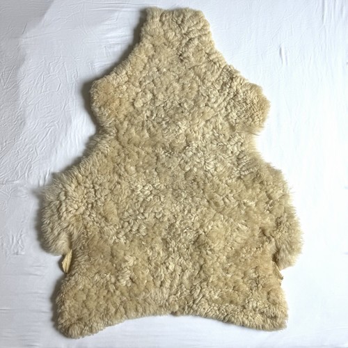 Tappeto vintage pelle - , di